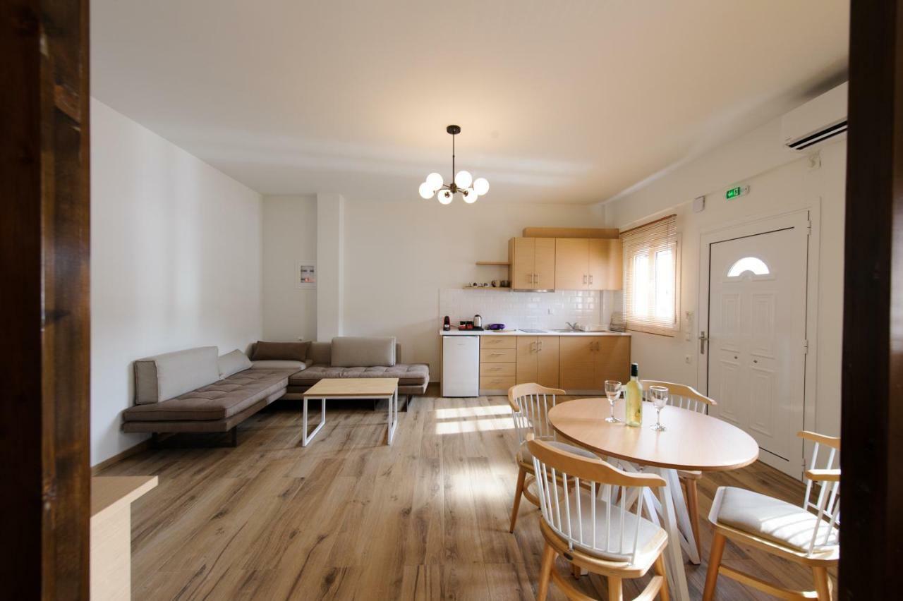 Status Luxury Apartments And Penthouse 파르가 외부 사진