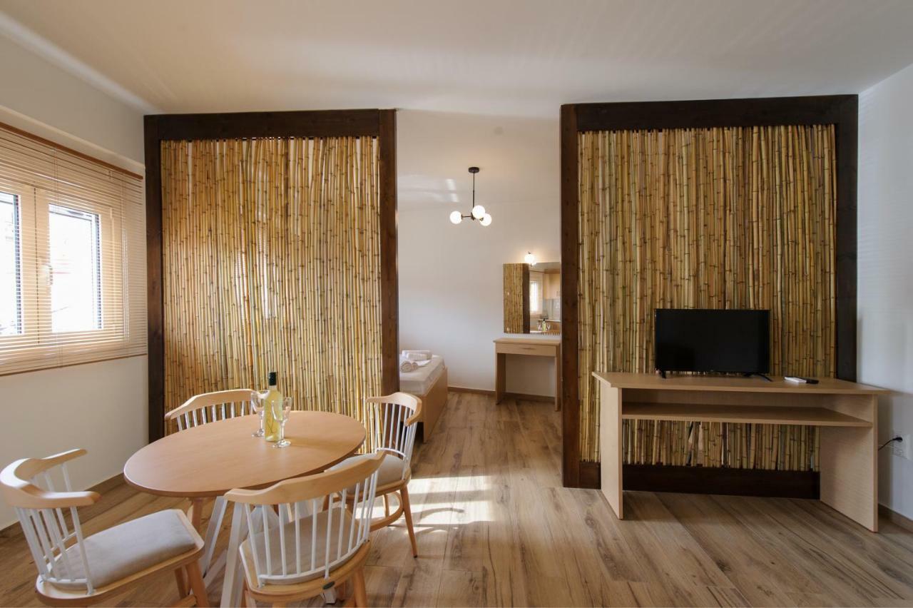 Status Luxury Apartments And Penthouse 파르가 외부 사진