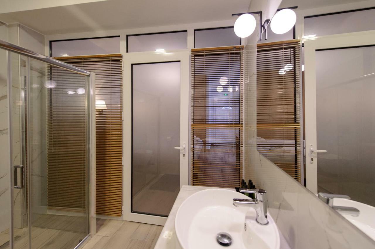 Status Luxury Apartments And Penthouse 파르가 외부 사진