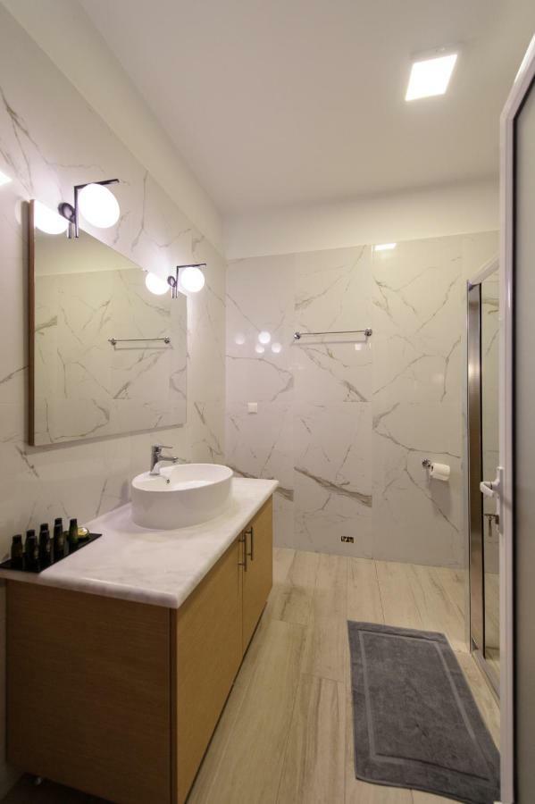 Status Luxury Apartments And Penthouse 파르가 외부 사진